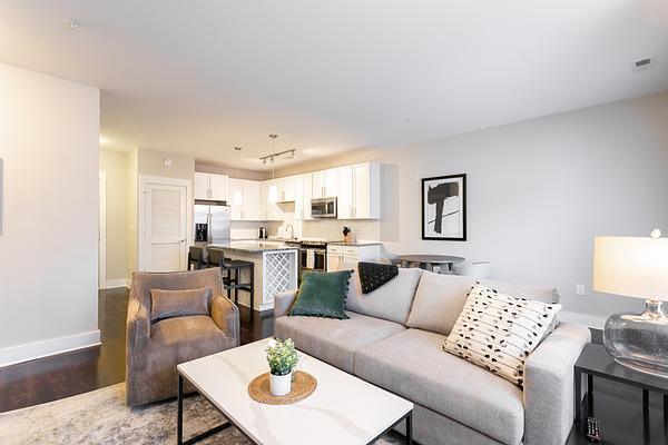 Rent Berkshire Dilworth #323 in Charlotte, NC - Landing