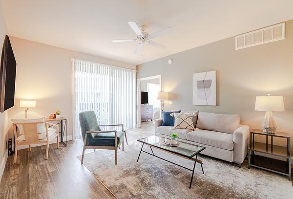 Rent Oxford Apartments #2104 in Phoenix, AZ - Landing