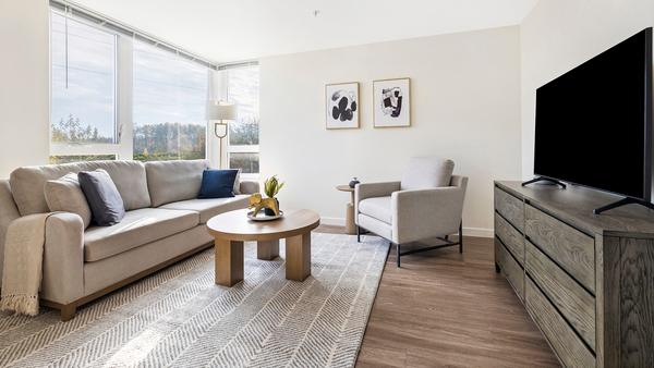 Rent Douglas Grove #218 in Gresham, OR - Landing