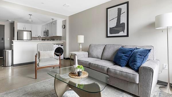 Rent Tower on Tenth #701 in Birmingham, AL - Landing