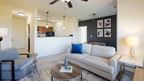 Rent Oak Crossing Apartments #08-832 in Fort Wayne, IN - Landing