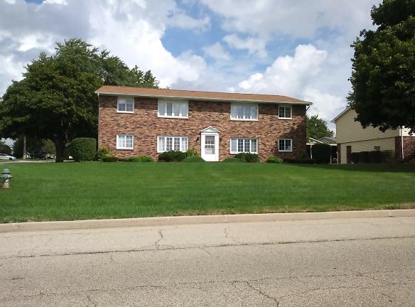 Midland-south Apartments - 620 Midland Dr - Kewanee, IL Apartments for Rent
