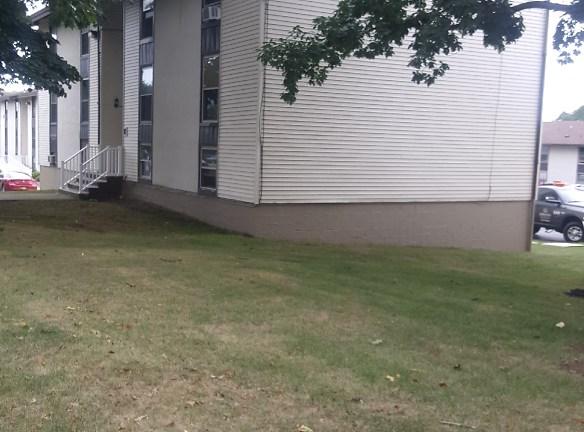 Sylvan Glen Apartments - 22 W 8th St - Oswego, NY Apartments for Rent