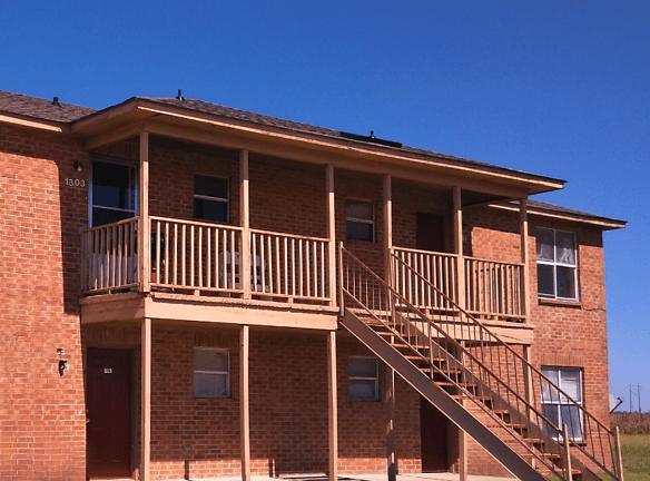 Farmview Estates Apartments - 1015 Sasse St - Clarksdale, MS Apartments for Rent