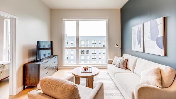 Rent Avia #912 in Salt Lake City, UT - Landing