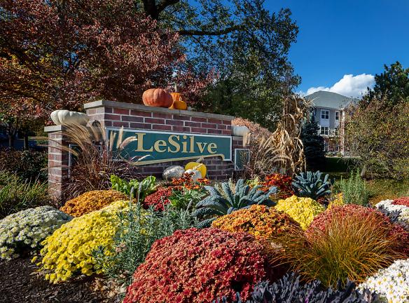Le Silve Apartments - 8560 Greenway Blvd - Middleton, WI Apartments for Rent