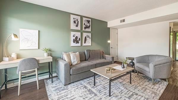 Rent The Retreat at Mountain Brook #1601 in Birmingham, AL - Landing