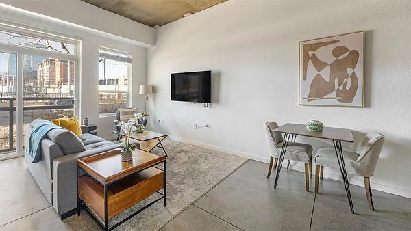 Rent Griffis Union Station #1027 in Denver, CO - Landing