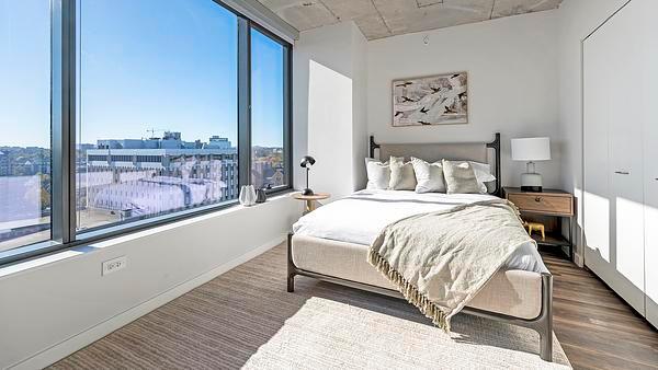 Rent 2010 West End #1301 in Nashville, TN - Landing