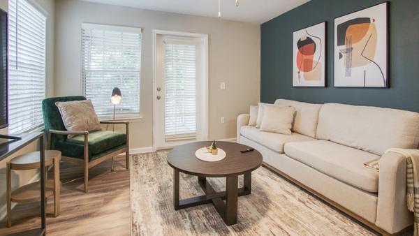 Rent Rocky Creek Apartments #308 in Tampa, FL - Landing