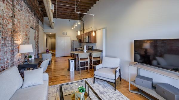 Rent The Rochester Apartments #221 in Omaha, NE - Landing