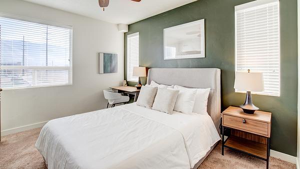 Rent Park at Legacy Trail Apartments #B306 in Centerville, UT - Landing