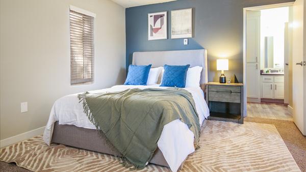 Rent Accent on Decatur #1-E16 in Las Vegas, NV - Landing