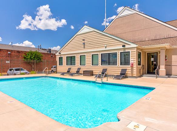 Vivo Apartments - 7835 N Pointe Blvd - Winston Salem, NC Apartments for Rent