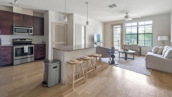 Rent Azul Baldwin Park Apartments #03-3208 in Orlando, FL - Landing