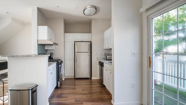 Rent Esinteraction #01-4114 in Peabody, MA - Landing