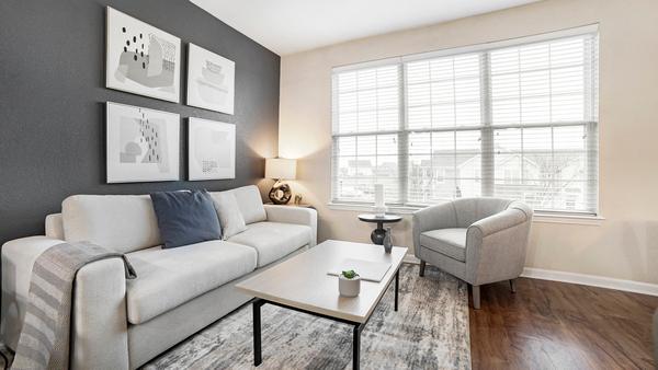 Rent 1809 at Winchester #8206 in Lexington, KY - Landing