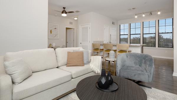 Rent 5 West Apartments #5-302 in Tampa, FL - Landing