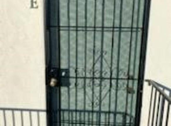 725 Boulevard Ave - Imperial Beach, CA 91932 - Home For Rent