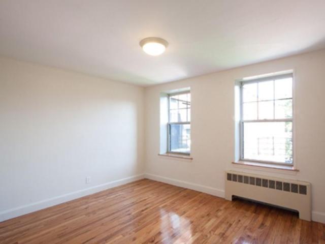 Charming 2 Bd 1 Ba Available Today $2935 Per Mo for Rent