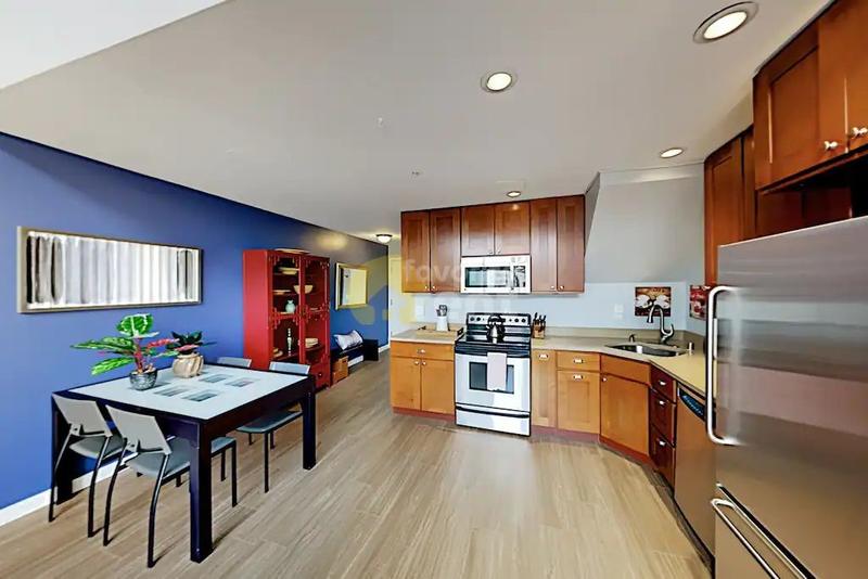 Belltown, Seattle 1 bedroom 1.5 bathroom condo for Rent