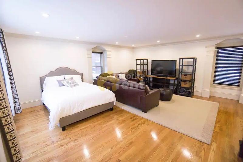 Back Bay West, Boston – 3 bedroom condo for Rent