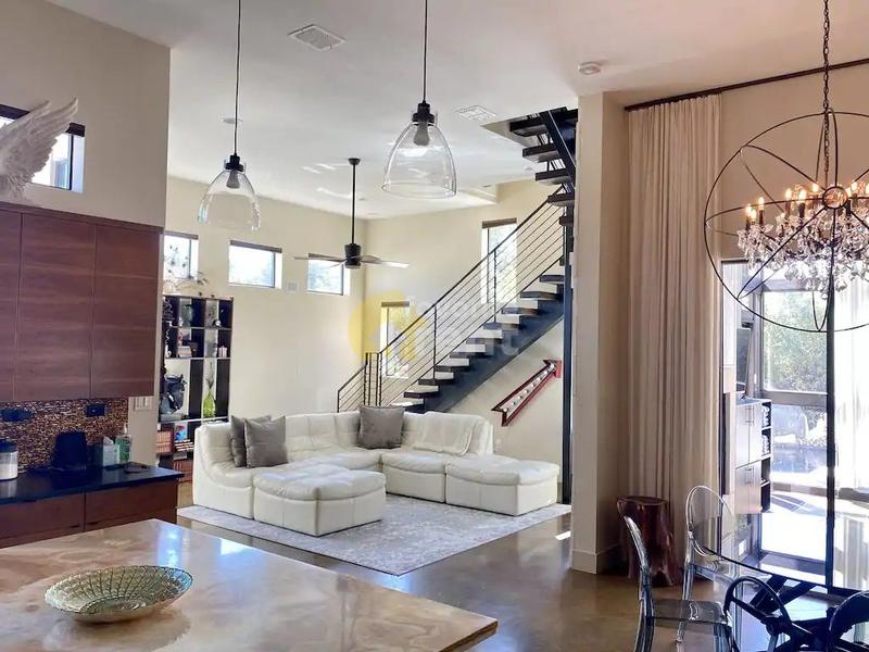 Austin modern 3 bedroom townhouse with pool and spa for Rent