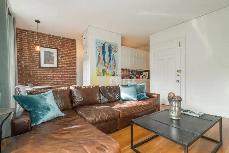 Sunny 2 Bedroom Back Bay Condo for Rent