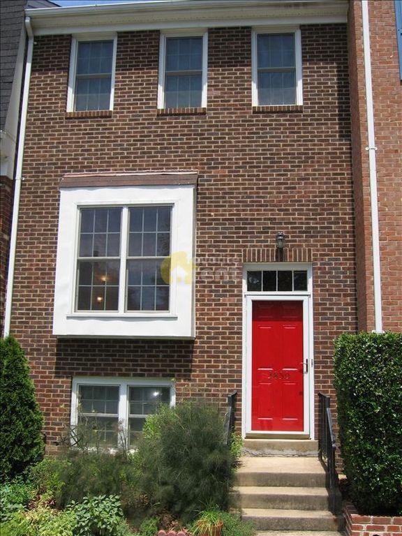 Big Townhouse 2 Bedroom in Potomac West Alexandria for Rent