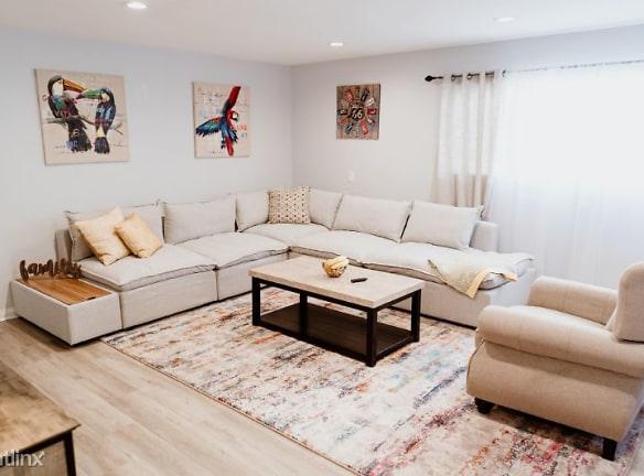 11153 1/2 Morrison St - Los Angeles, CA 91601 - Home For Rent