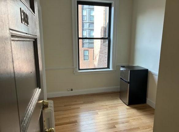 271 Newbury St - Boston, MA 02116 - Home For Rent