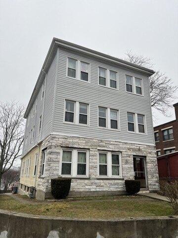 3 bedroom in Boston MA 02131 for Rent