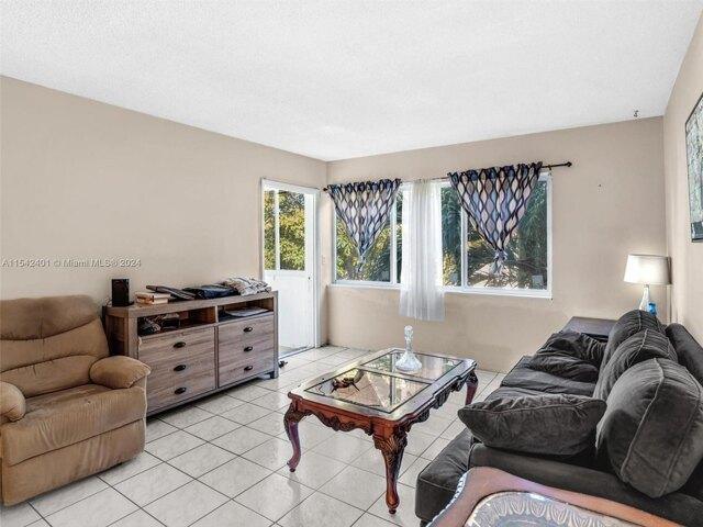 1 Bedroom 1 Bath In Hallandale Beach FL 33009 for Rent