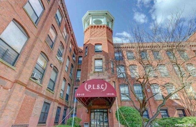 2 Bedroom 1 Bath In Richmond Hill NY 11418 for Rent