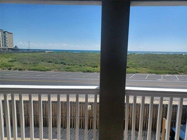 4 Bedroom 4.5 Bath In Corpus Christi TX 78418 for Rent