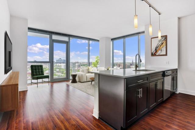 0 Bedroom 1 Bath In Chicago IL 60610 for Rent