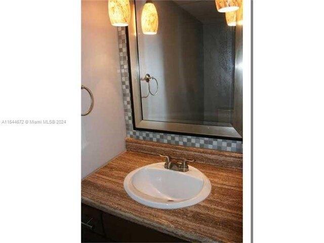 1 Bedroom 1.5 Bath In Lauderhill FL 33319 for Rent