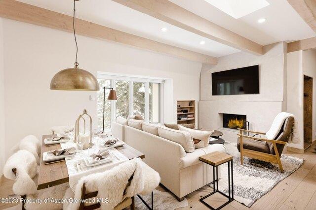 2 Bedroom 2 Bath In Aspen CO 81611 for Rent