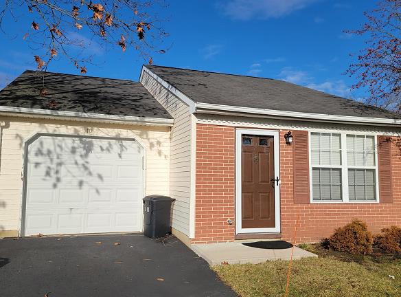 10 Edgeware Close #1000 - Freehold, NJ 07728 - Home For Rent