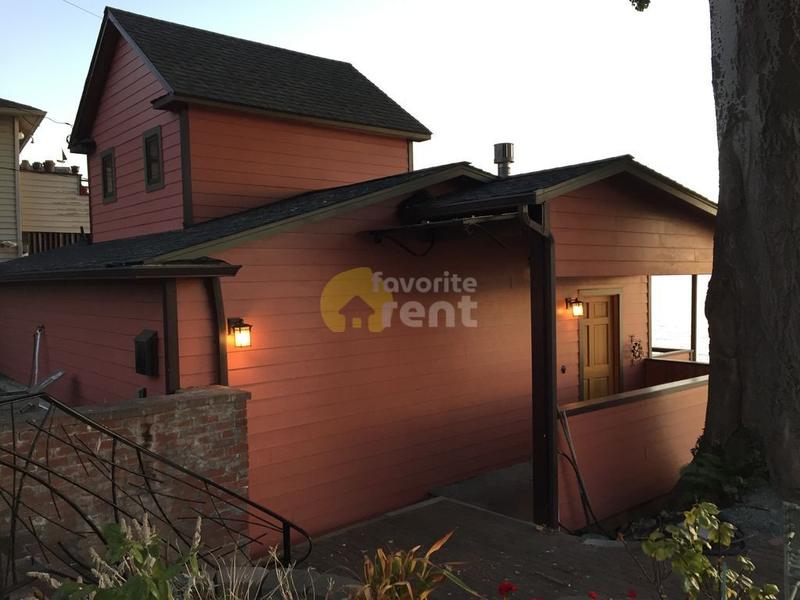 Parking 2 bedrooms and 2.5 bathrooms house in Seattle center for Rent