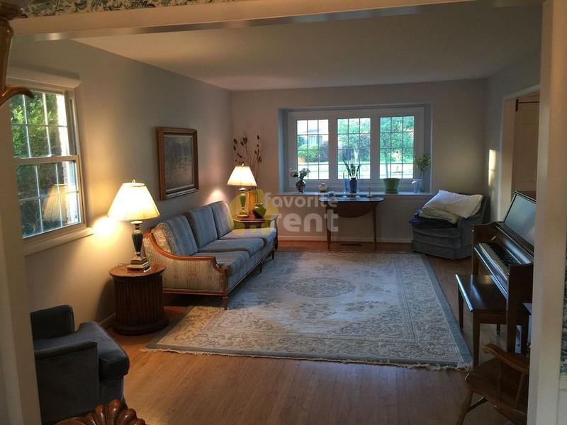 Ann Arbor 4 bedrooms 2.5 bathrooms home for Rent