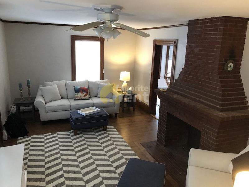 York Maine 4 bedrooms 1.5 bathrooms house for Rent