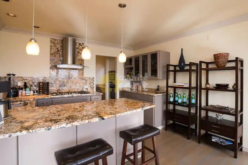 Luxury in Queen Anne, 3 bedroom 4 bathroom house for Rent