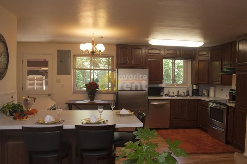 4 bed 3 bath house Old Colorado City, Great outdoor living for Rent