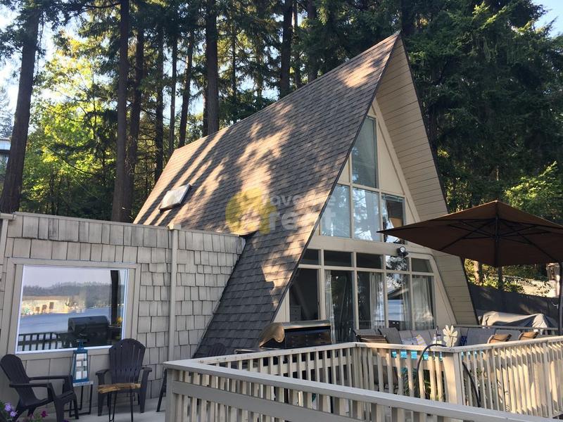 Waterfront 3 bedroom house Lake Hills Bellevue for Rent