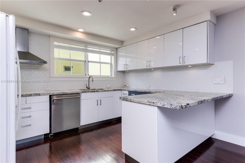 623 Northeast 8th Avenue, Fort Lauderdale, FL 33304 for Rent