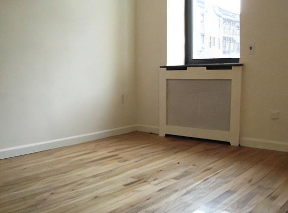 67 W 73rd St - New York, NY 10023 - Home For Rent