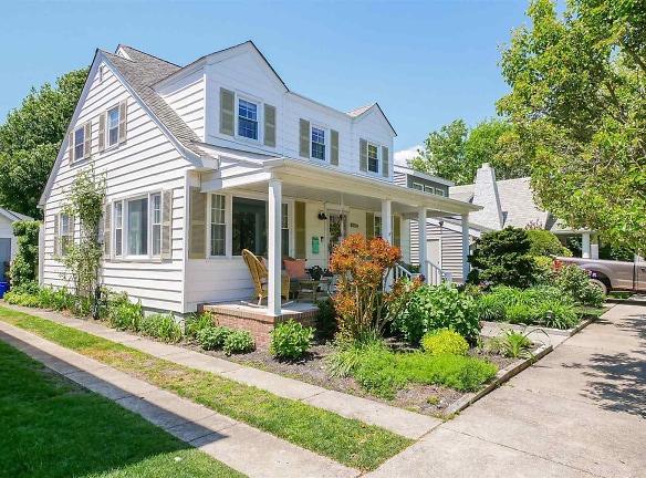 110 N Pembroke Ave - Margate City, NJ 08402 - Home For Rent