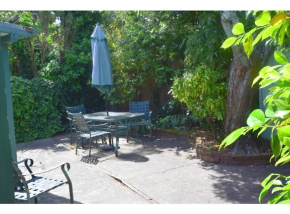 13 Rice Ln - Larkspur, CA 94939 - Home For Rent