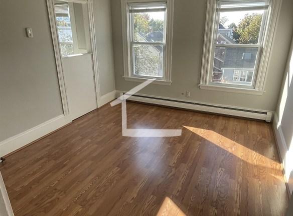 70 Spring St - Cambridge, MA 02141 - Home For Rent